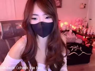 hola_yosoysisi model from Chaturbate