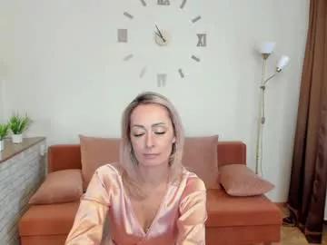 julia__cherry_ from Chaturbate is Freechat