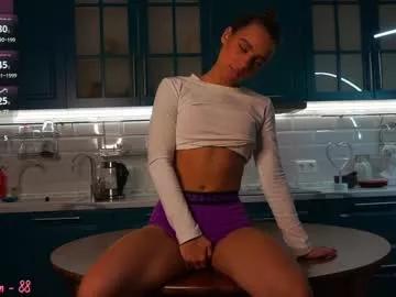 li_queen_ from Chaturbate is Freechat