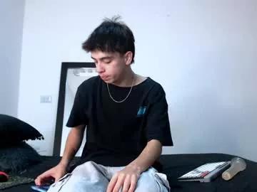 noah_loveboy from Chaturbate is Freechat