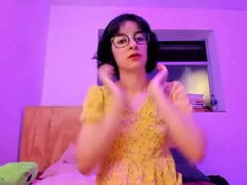 petitee_lunna from Chaturbate is Freechat