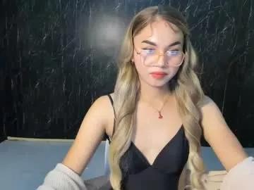 urasian_kat from Chaturbate is Freechat