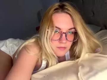 x_dreamgirl_x from Chaturbate is Freechat