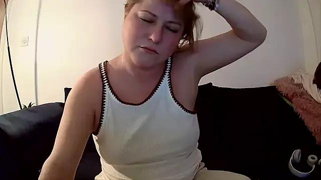 Alice_in_FuckeryLand from StripChat is Freechat