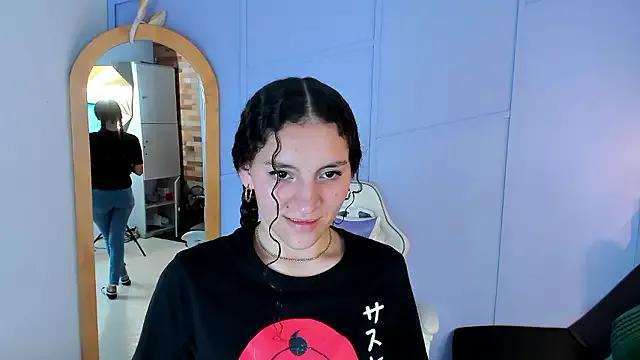 aliceferrer_ from StripChat is Freechat