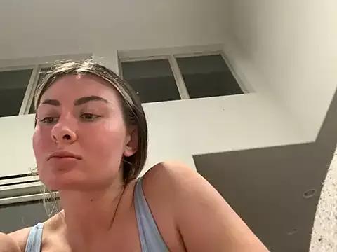 Alyssa_rhoades from StripChat is Freechat