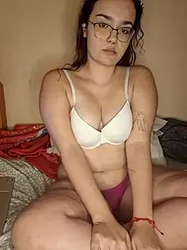 Amateur_HUB_ from StripChat is Freechat