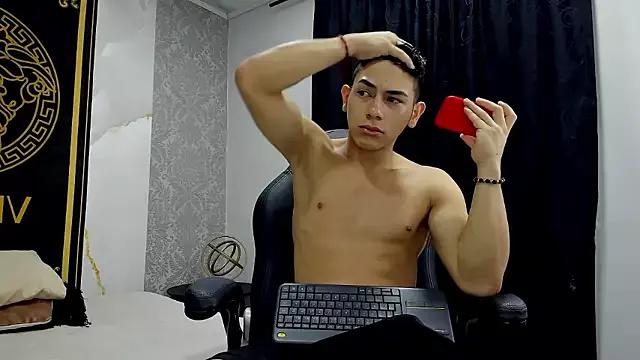 andrew_rose_ from StripChat is Freechat