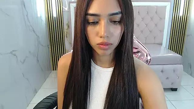 angelina_hilton_s from StripChat is Freechat