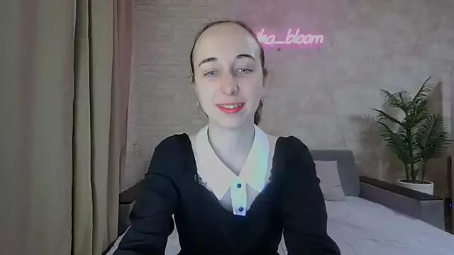 Anika_bloom from StripChat is Freechat