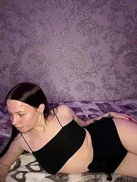 Arielle_Swan from StripChat is Freechat