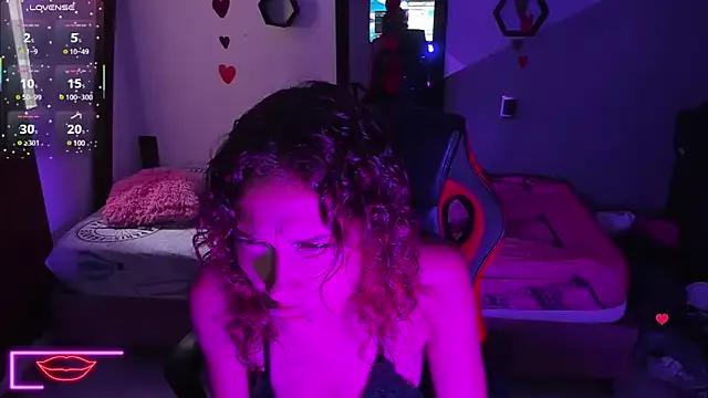 ash_kittystwet on StripChat