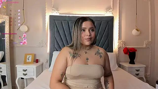 Ashley-Swift from StripChat is Freechat