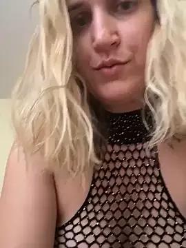 Bia_sexynovaes from StripChat is Freechat