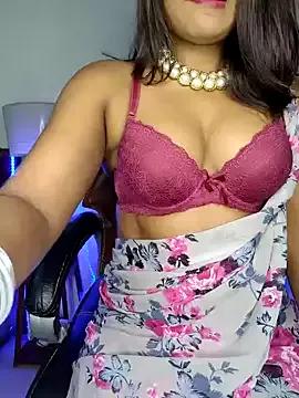 Black-Pearll from StripChat is Freechat