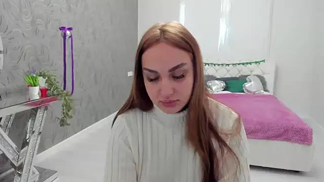 Chloe_Glamur from StripChat is Freechat