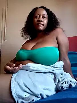 Chubbykarisma27 from StripChat is Freechat