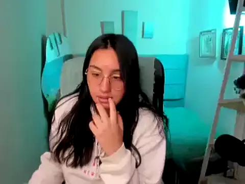 Cloe_star777 from StripChat is Freechat