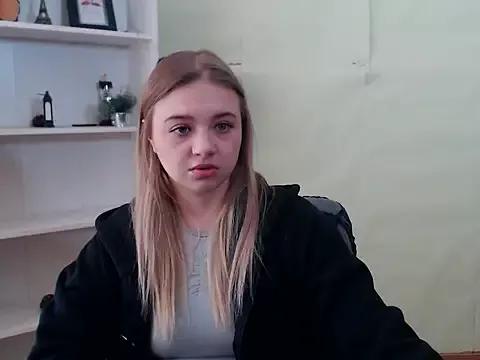 CrazyGloria from StripChat is Freechat