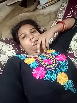 cutepari05 from StripChat is Freechat