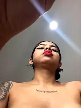 Steamy posteriors and titties just for you: watch our wet sexy deepthroat livestreamers, browse through various adult cams, chat and pick your intimate who will amuse your every longing.