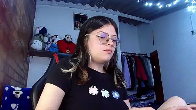 Emily__katz from StripChat is Freechat