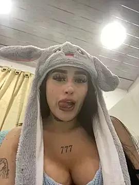 Girl_milk7 on StripChat