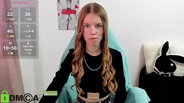 Goldy_Emma from StripChat is Freechat