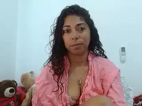 Holylolli from StripChat is Freechat