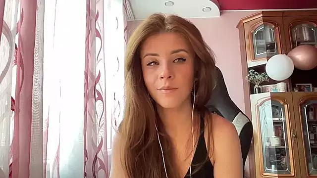 honeybunny888 from StripChat is Freechat