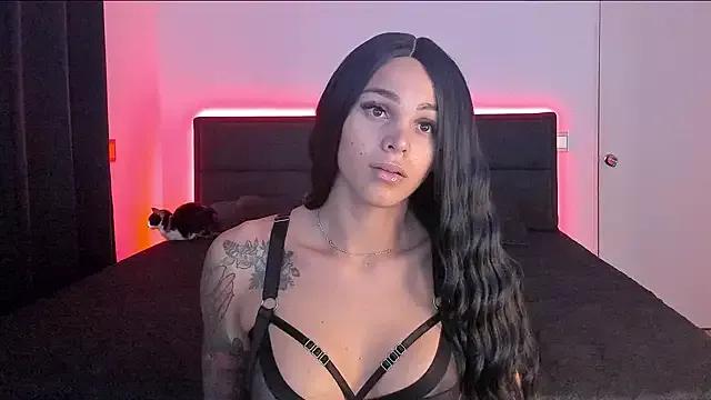 Joseliingirl from StripChat is Freechat