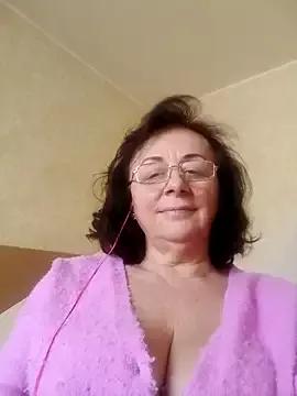 Julia5439 from StripChat is Freechat