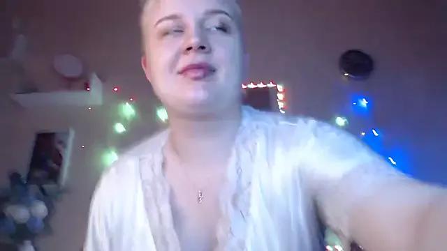 Karolina_love_ from StripChat is Freechat