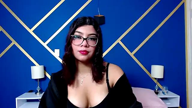 KatieZaen from StripChat is Freechat