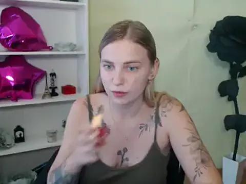 klerkarina from StripChat is Freechat