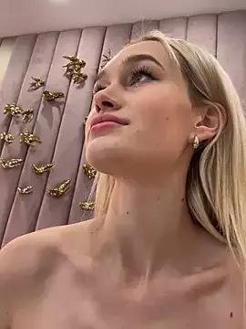 KristinaDane from StripChat is Freechat