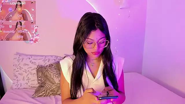 Leia_Harmony1 from StripChat is Freechat