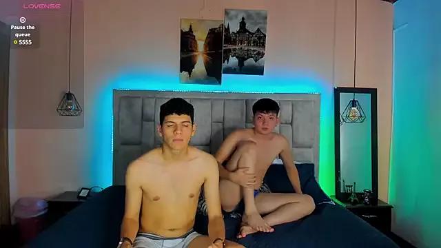 Leo_and_tony from StripChat is Freechat