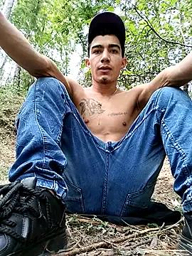 Liam_Linarez from StripChat is Freechat