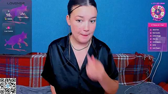 LinaElasmyr from StripChat is Freechat