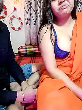 Love_Queen_and_Love_King from StripChat is Freechat