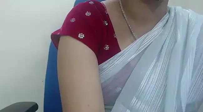 Lovely_Siri_23 from StripChat is Freechat