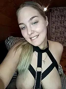 LoveMolly from StripChat is Freechat