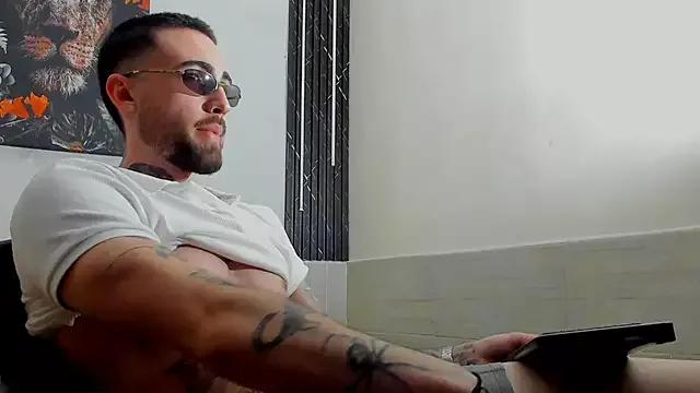 Luke_davis01 from StripChat is Freechat