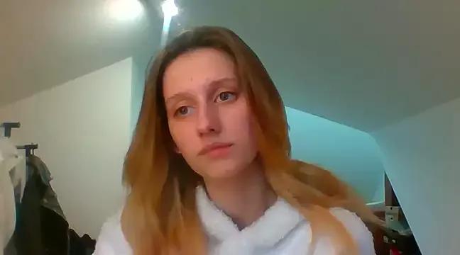 LUNA_delight from StripChat is Freechat