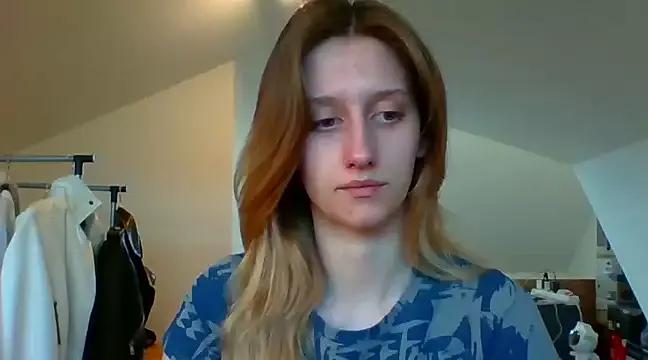 LUNA_delight from StripChat is Freechat