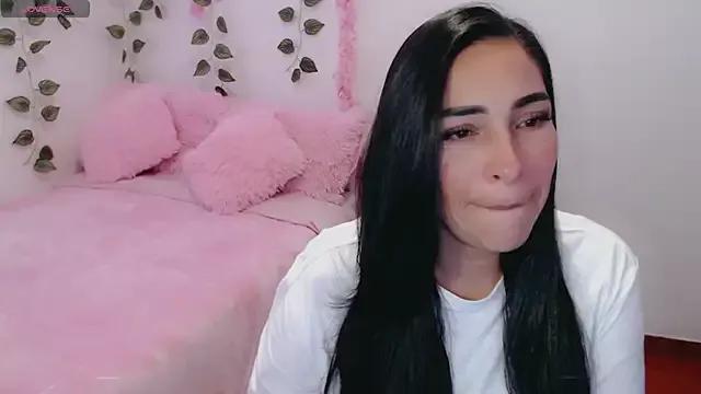 luna_lgomez_ from StripChat is Freechat