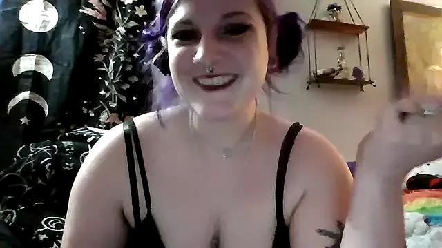 LunaLilith from StripChat is Freechat