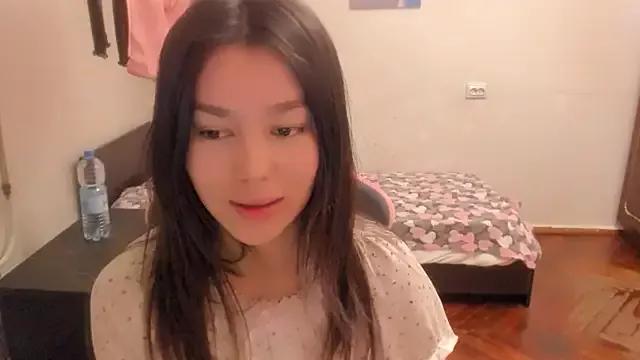 LunaXmii from StripChat is Freechat