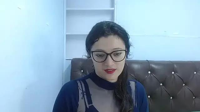 lunazulsj from StripChat is Freechat